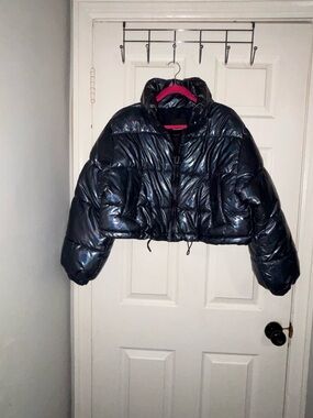 Pull&Bear Cropped Shiny Black Puffer Jacket